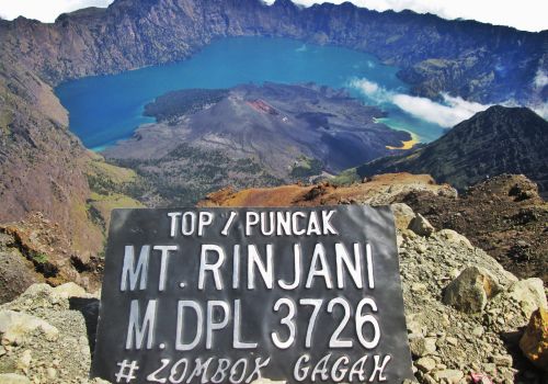 segara anak lake