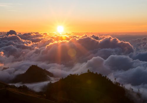 sunrise on rinjani trekking lombok